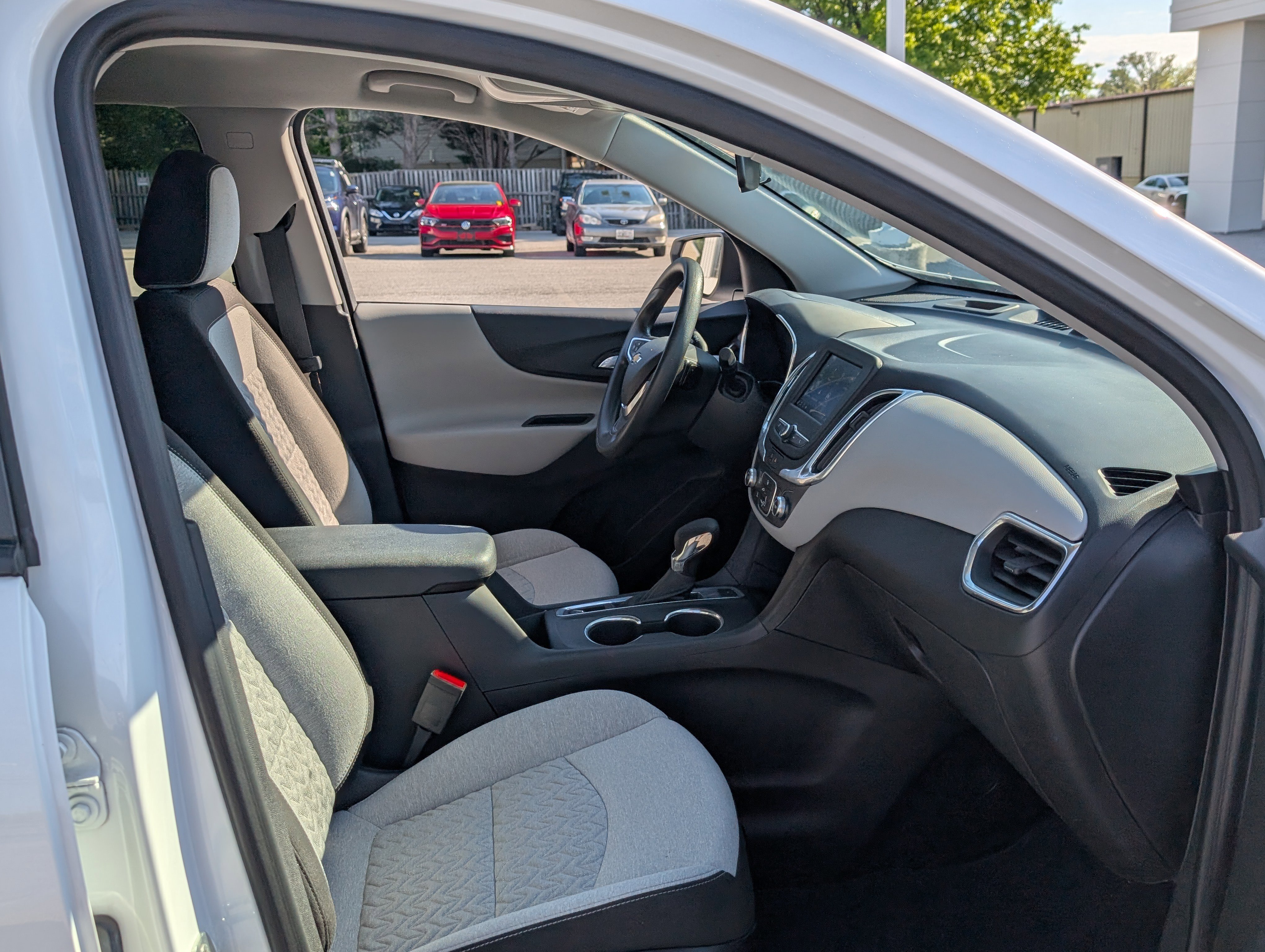 Used 2023 Chevrolet Equinox LS w/ LS Convenience Package image 11