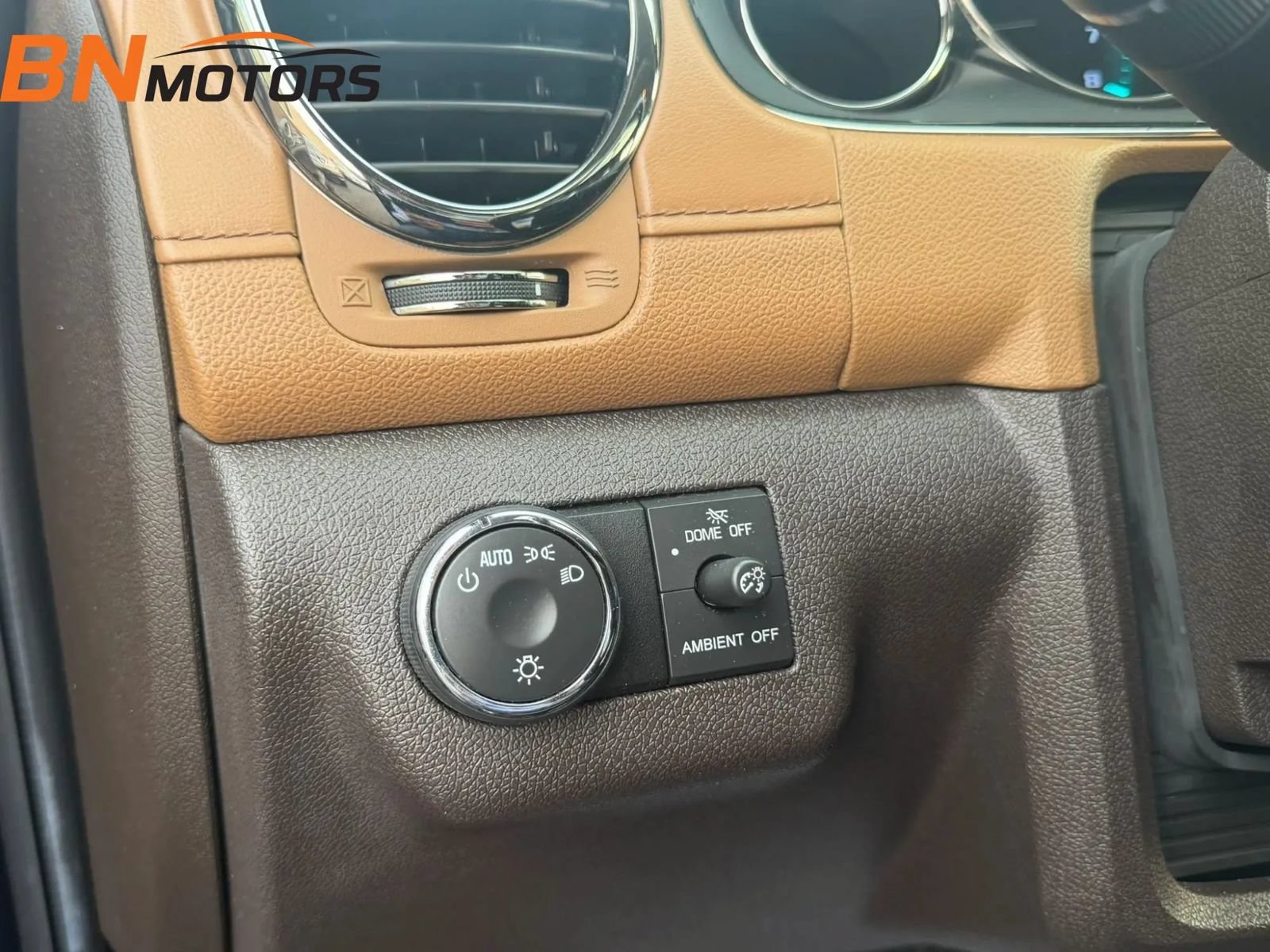 Used 2014 Buick Enclave Leather FWD image 27