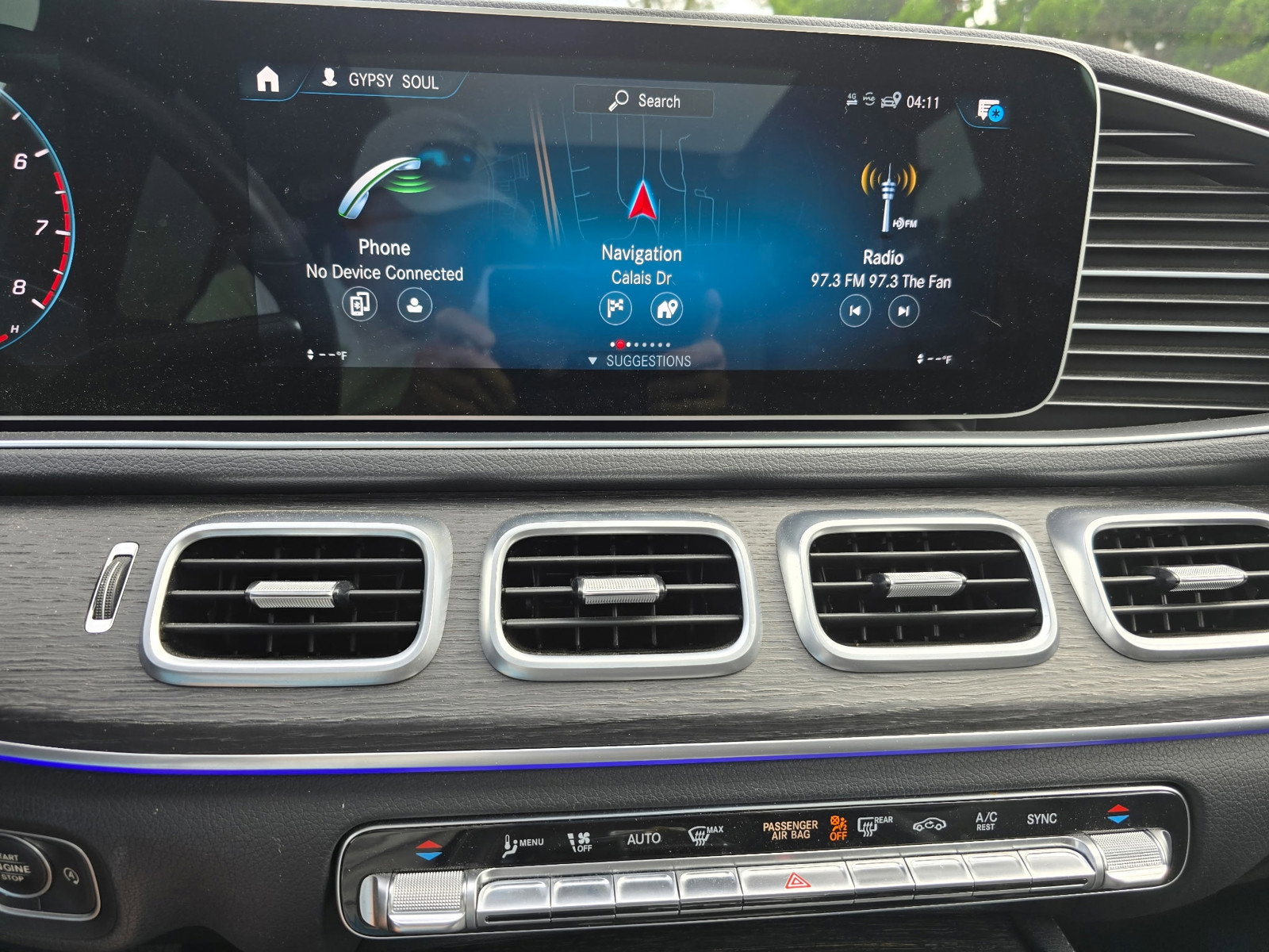 Used 2022 Mercedes-Benz GLE 350 4MATIC w/ Premium Package image 18