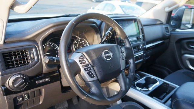 Used 2024 Nissan Titan SV w/ SV Convenience Package image 10