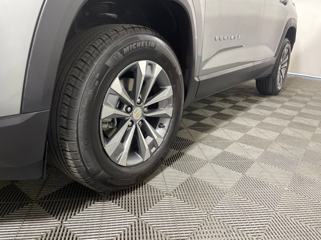 Used 2025 Chevrolet Equinox LT AWD/4WD image 26