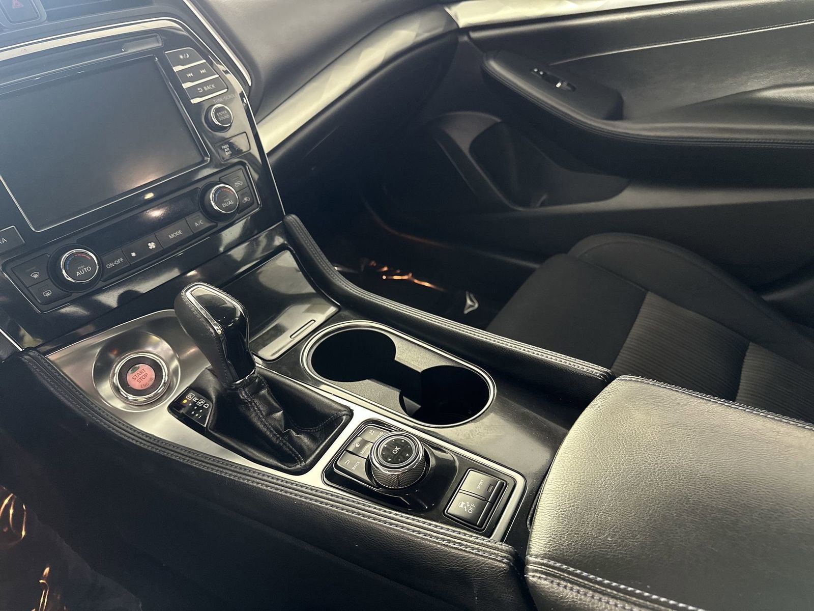 Used 2019 Nissan Maxima 3.5 S w/ Floor Mat Group image 25