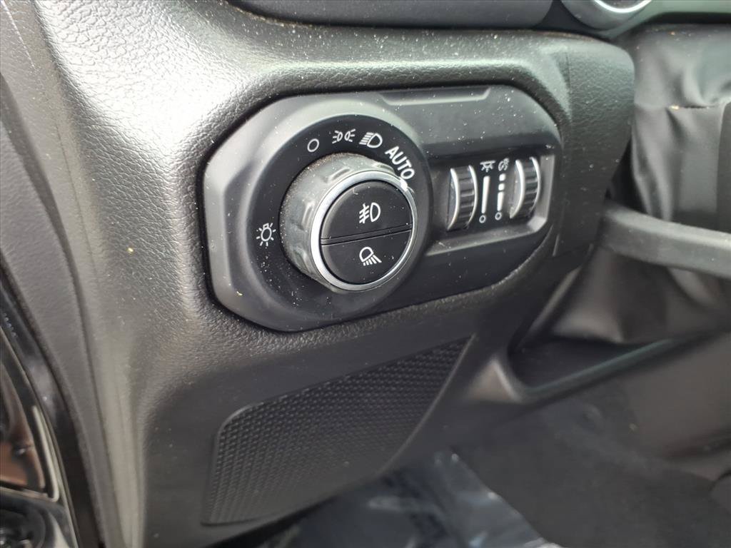 Used 2022 Jeep Gladiator Mojave w/ Cold Weather Group AWD/4WD image 27