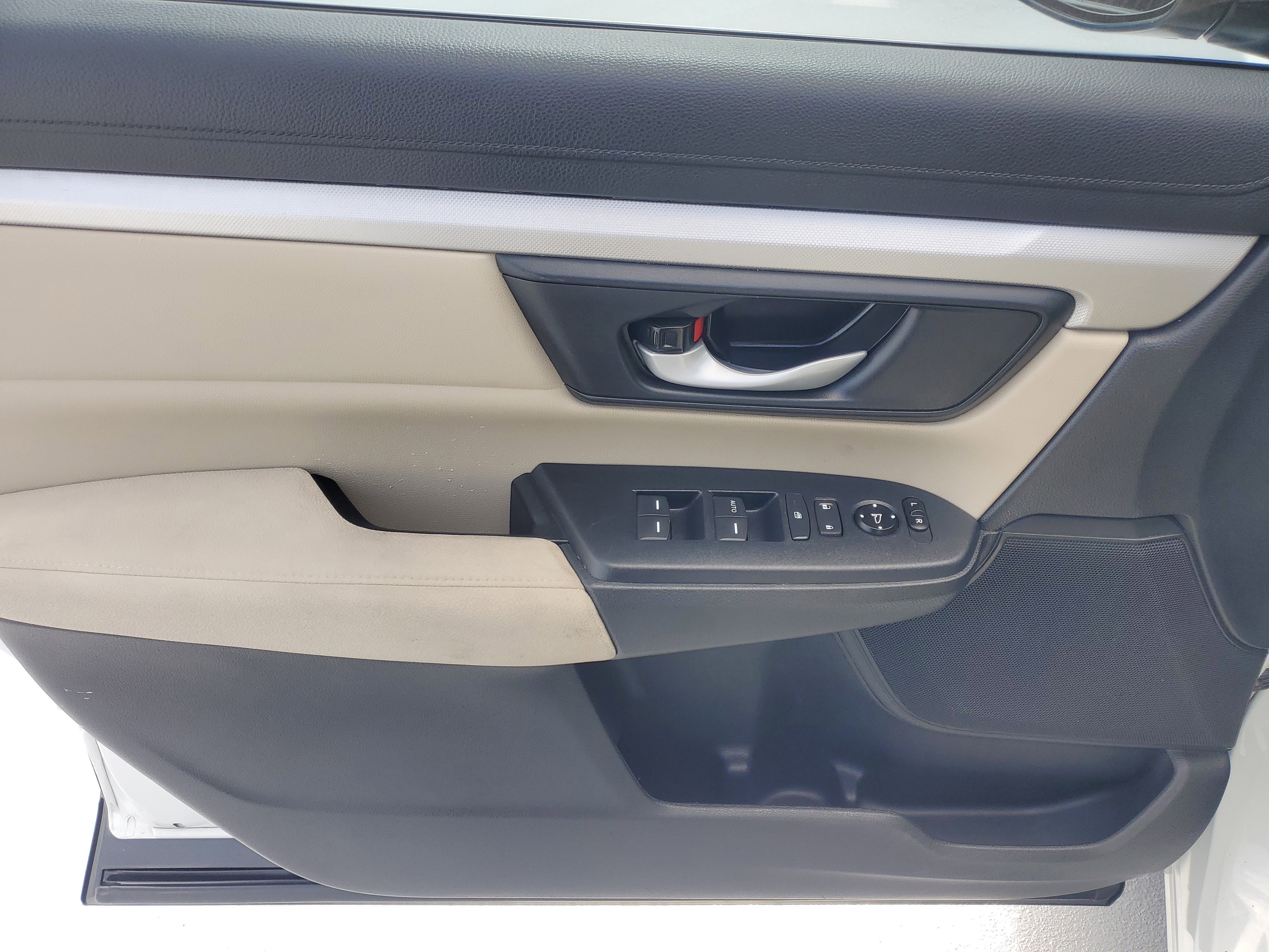 Used 2020 Honda CR-V LX image 17