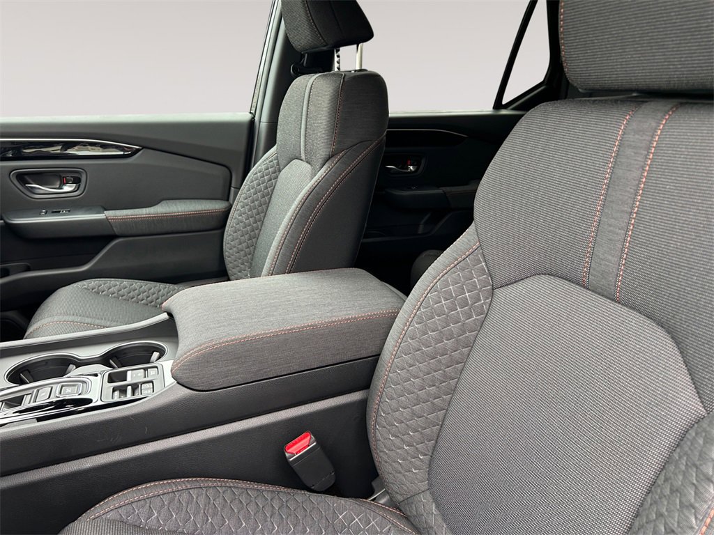 New 2026 Honda Pilot Sport image 9