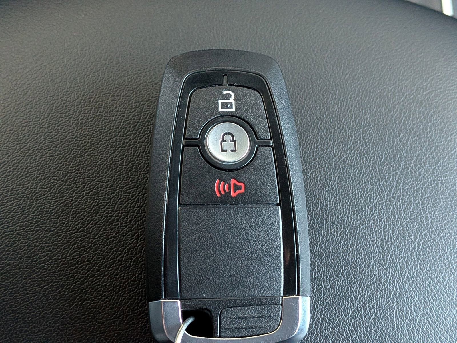 Certified 2024 Ford Edge SE w/ Black Appearance Package image 31