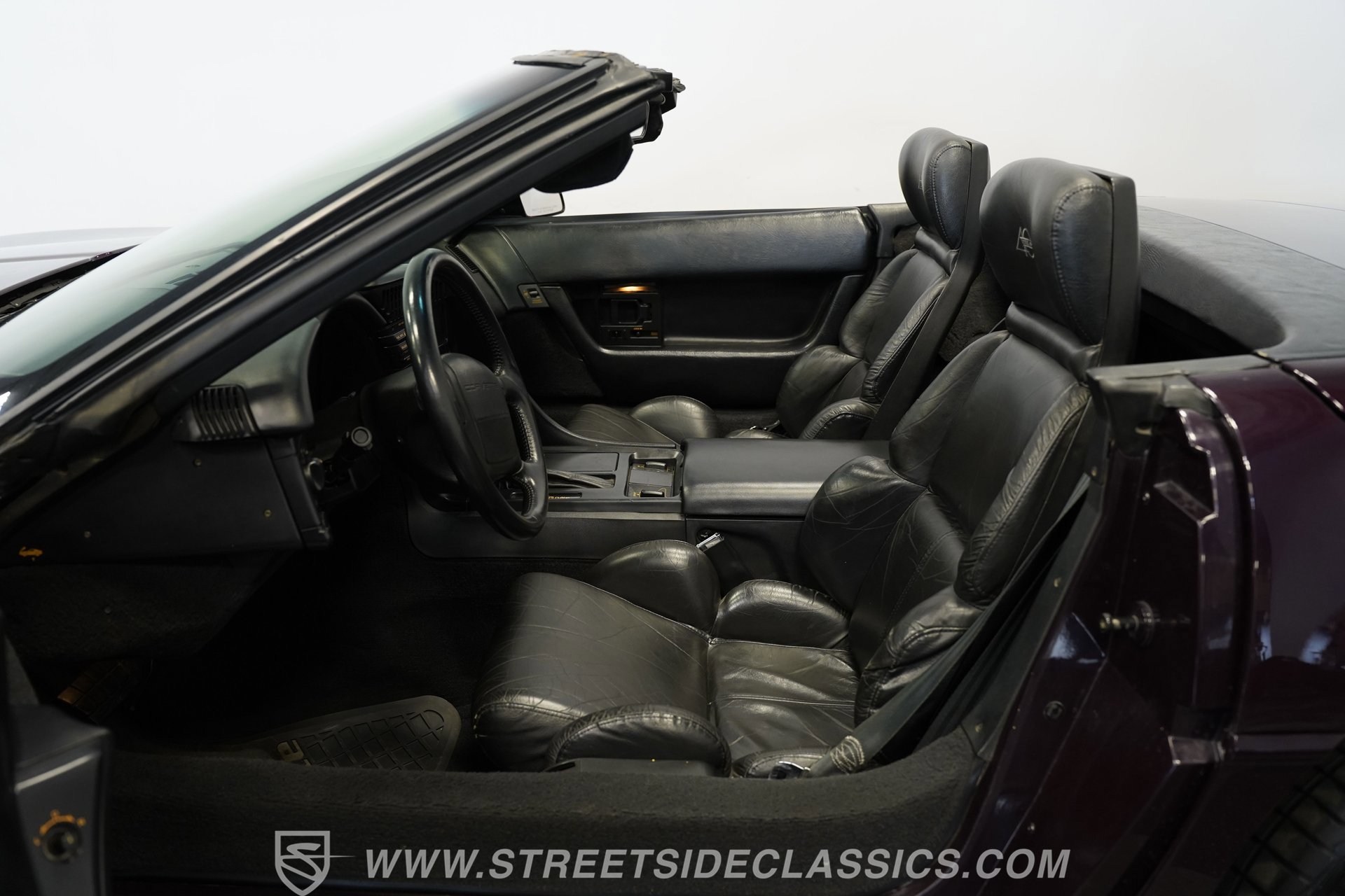 Used 1993 Chevrolet Corvette Convertible image 3