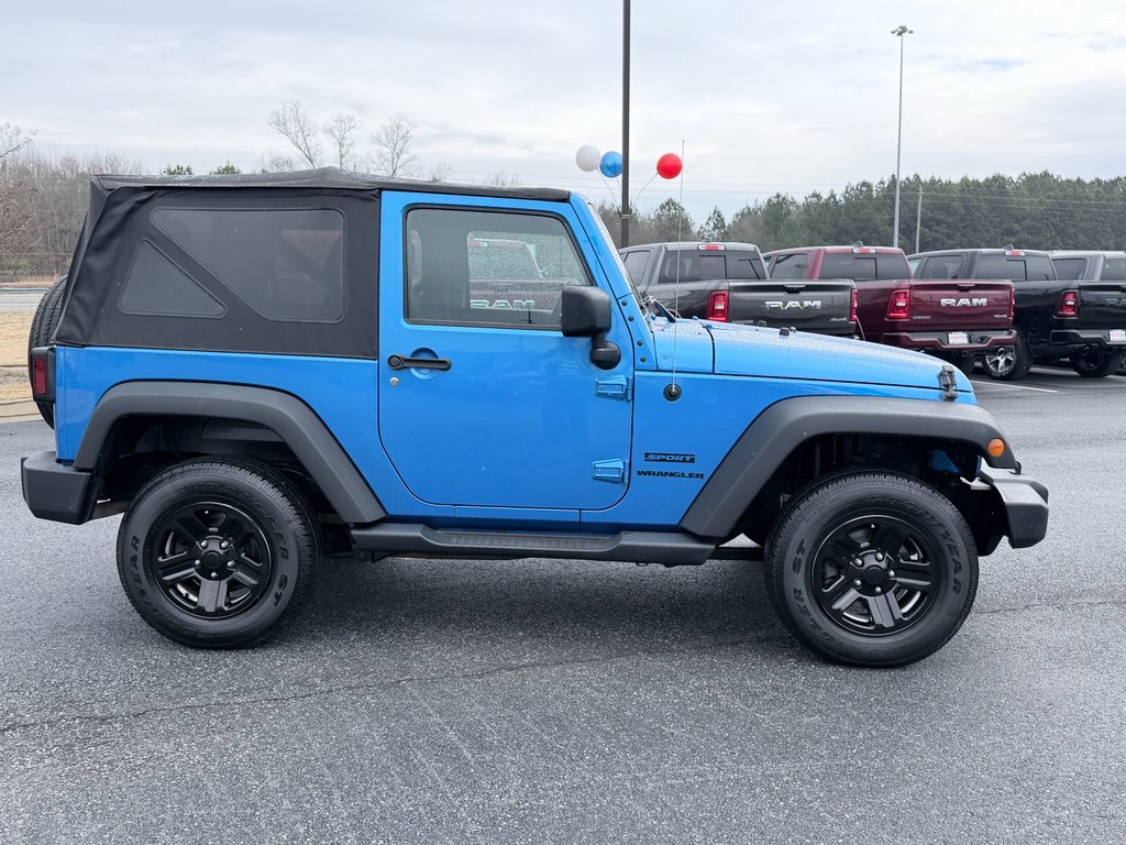 Used 2016 Jeep Wrangler Sport AWD/4WD image 4