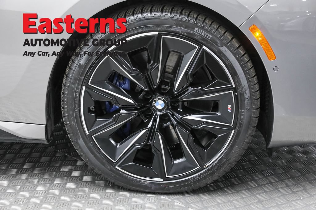 Used 2023 BMW 760i xDrive w/ Executive Package AWD/4WD image 34