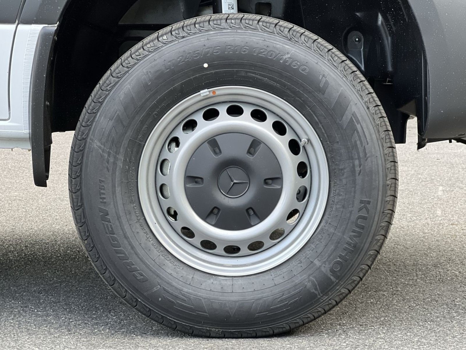 New 2025 Mercedes-Benz Sprinter 2500 image 10