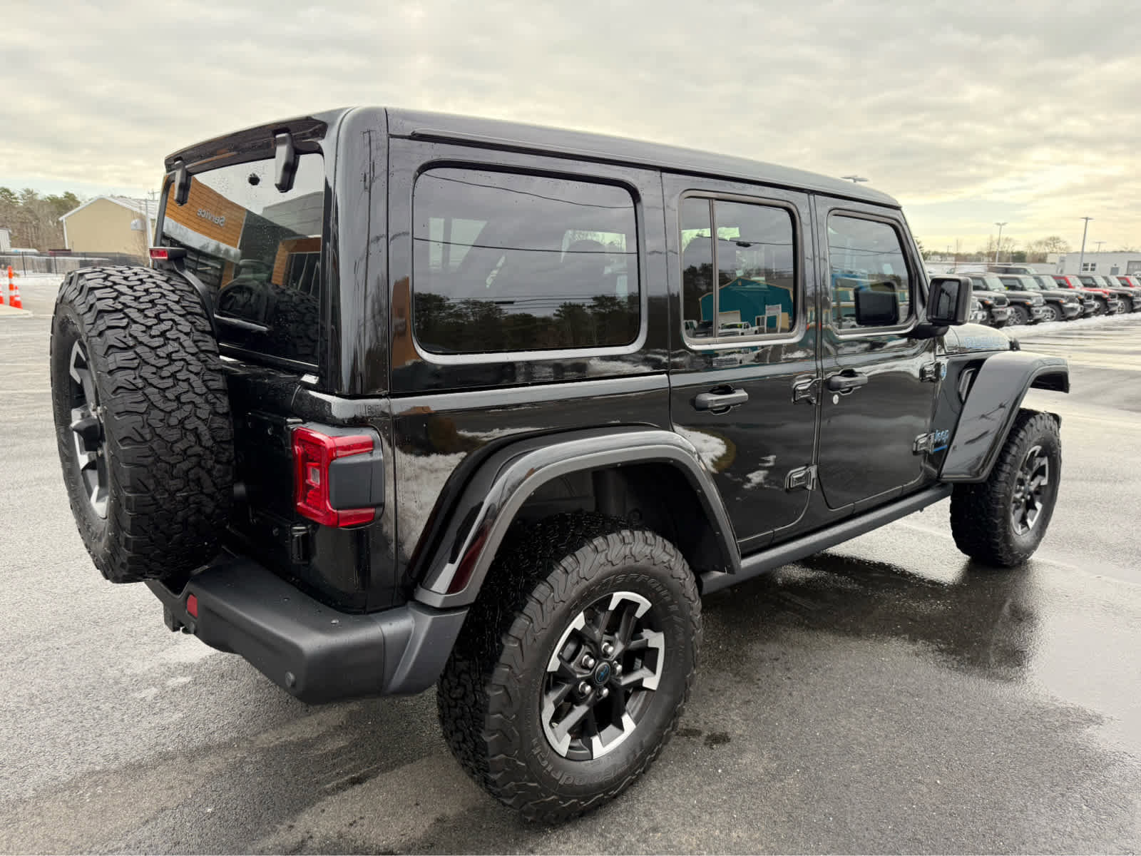 Used 2024 Jeep Wrangler Unlimited Rubicon 4xe image 15