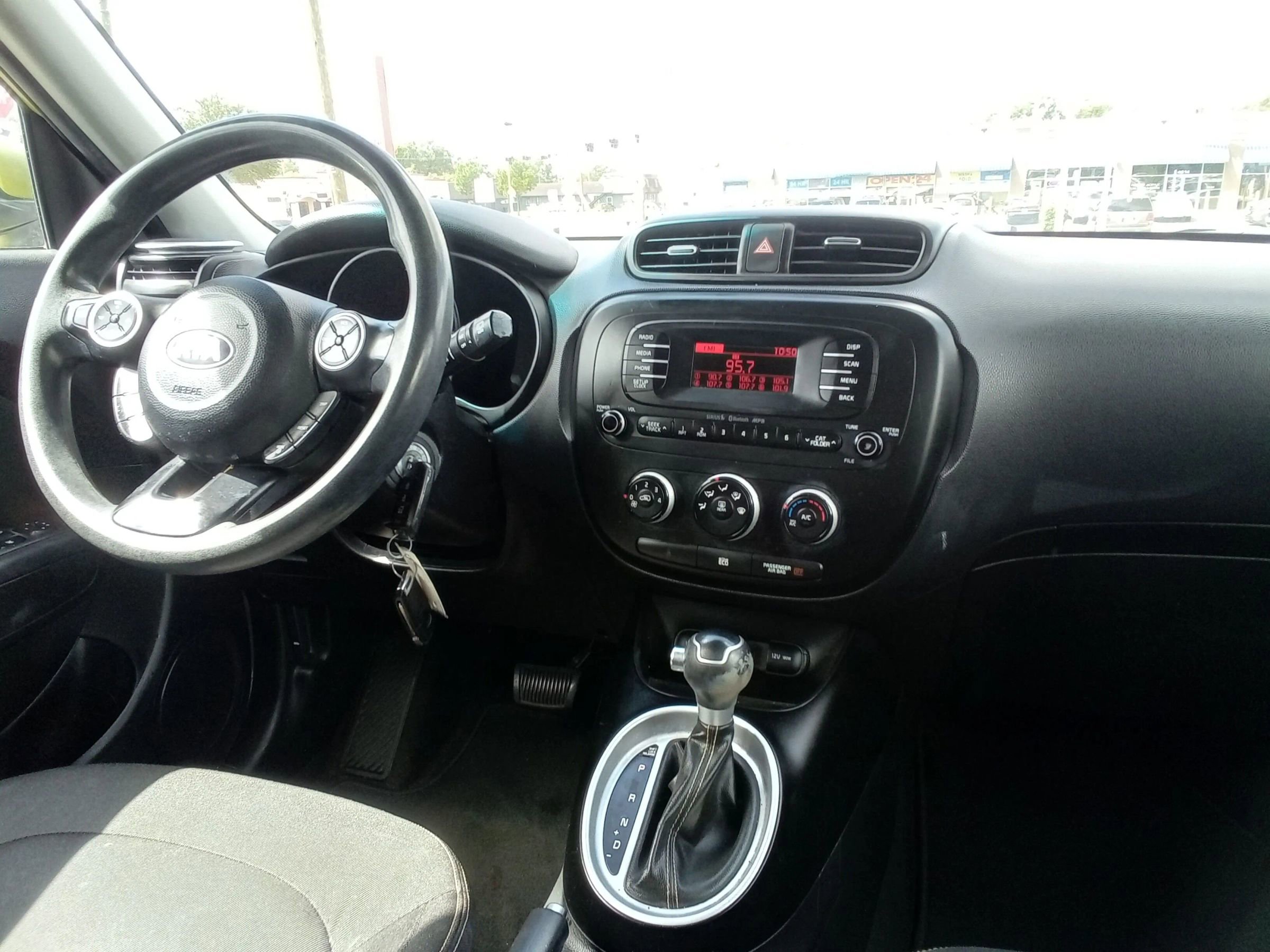 Used 2014 Kia Soul + FWD image 14