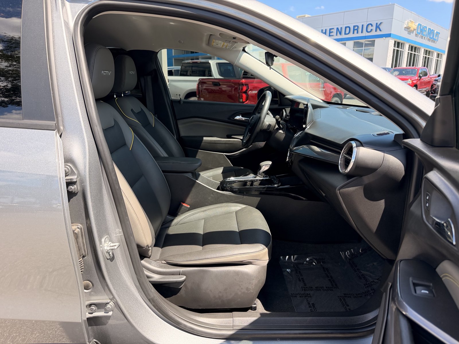 Used 2025 Chevrolet Trax ACTIV w/ Driver Confidence Package FWD image 35