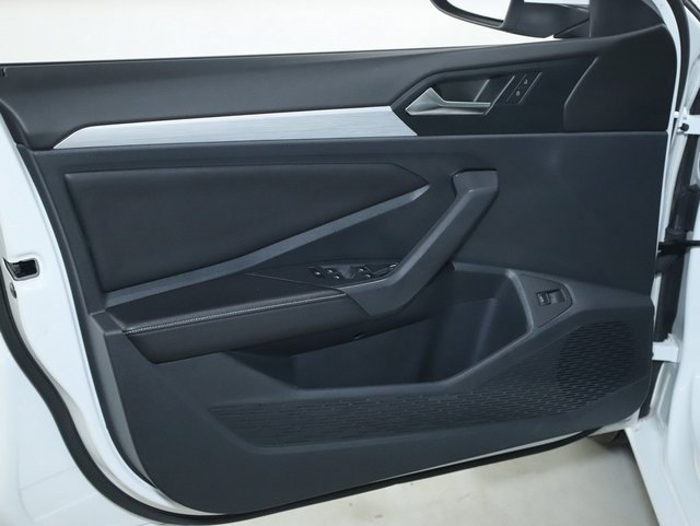 Certified 2025 Volkswagen Jetta S image 15