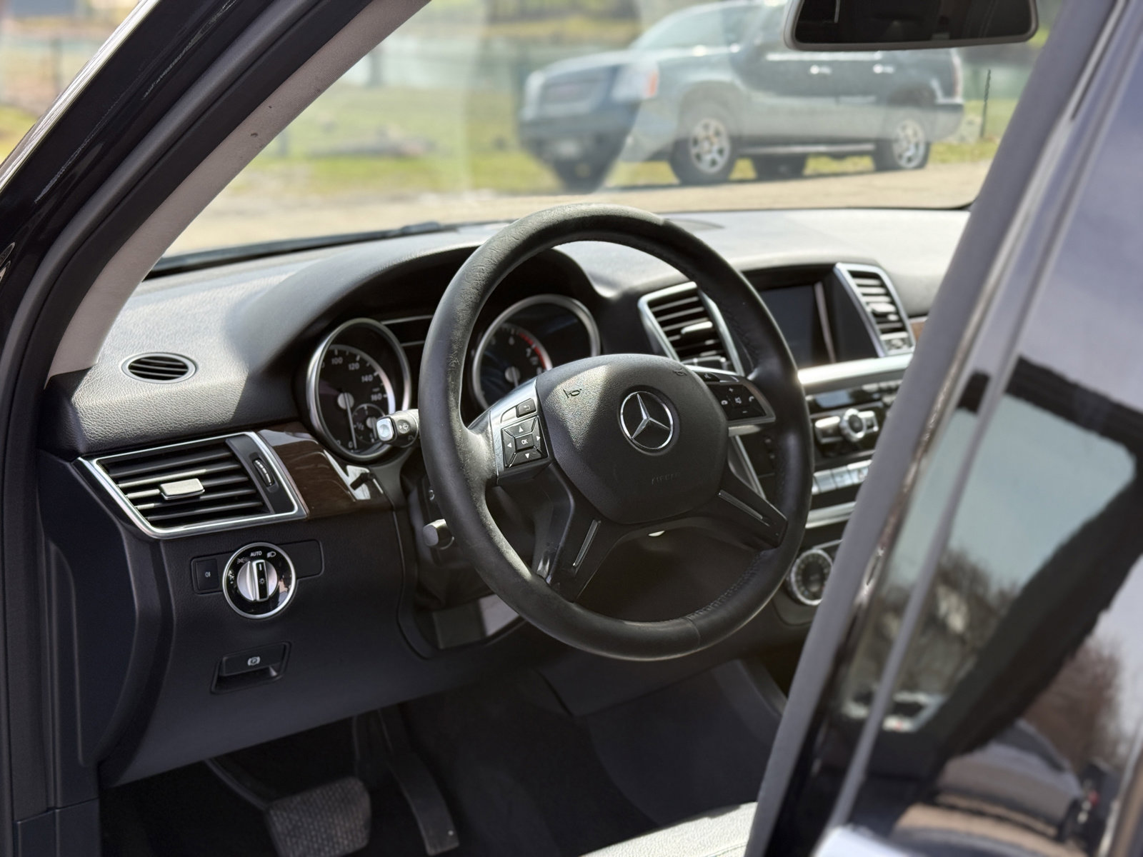 Used 2015 Mercedes-Benz ML 350 4MATIC image 14