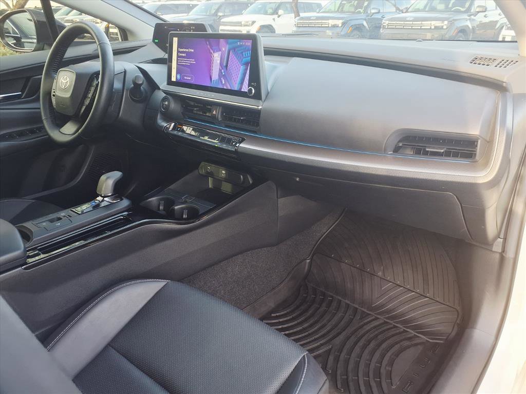 Used 2023 Toyota Prius AWD image 10