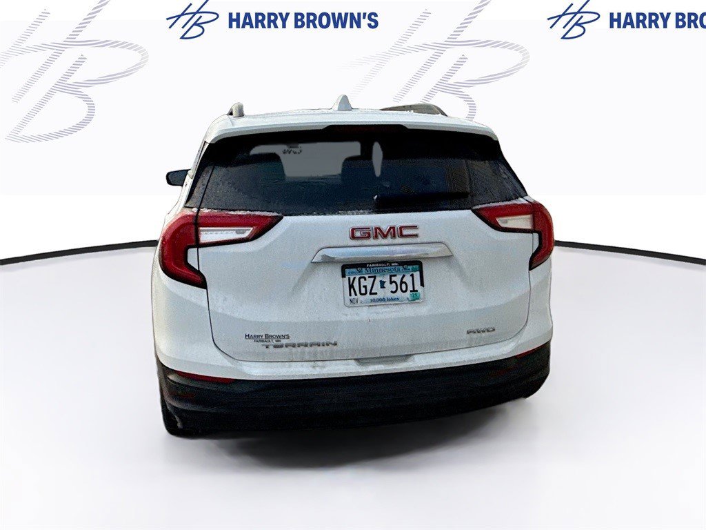 Used 2023 GMC Terrain SLE w/ Driver Convenience Package image 8