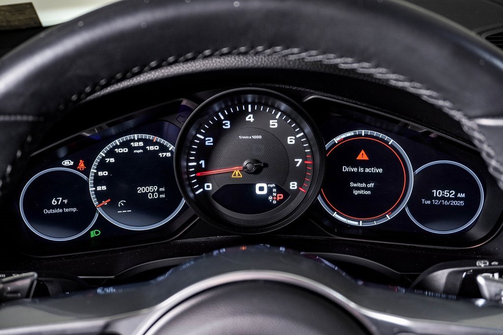 Certified 2023 Porsche Cayenne Platinum Edition image 19