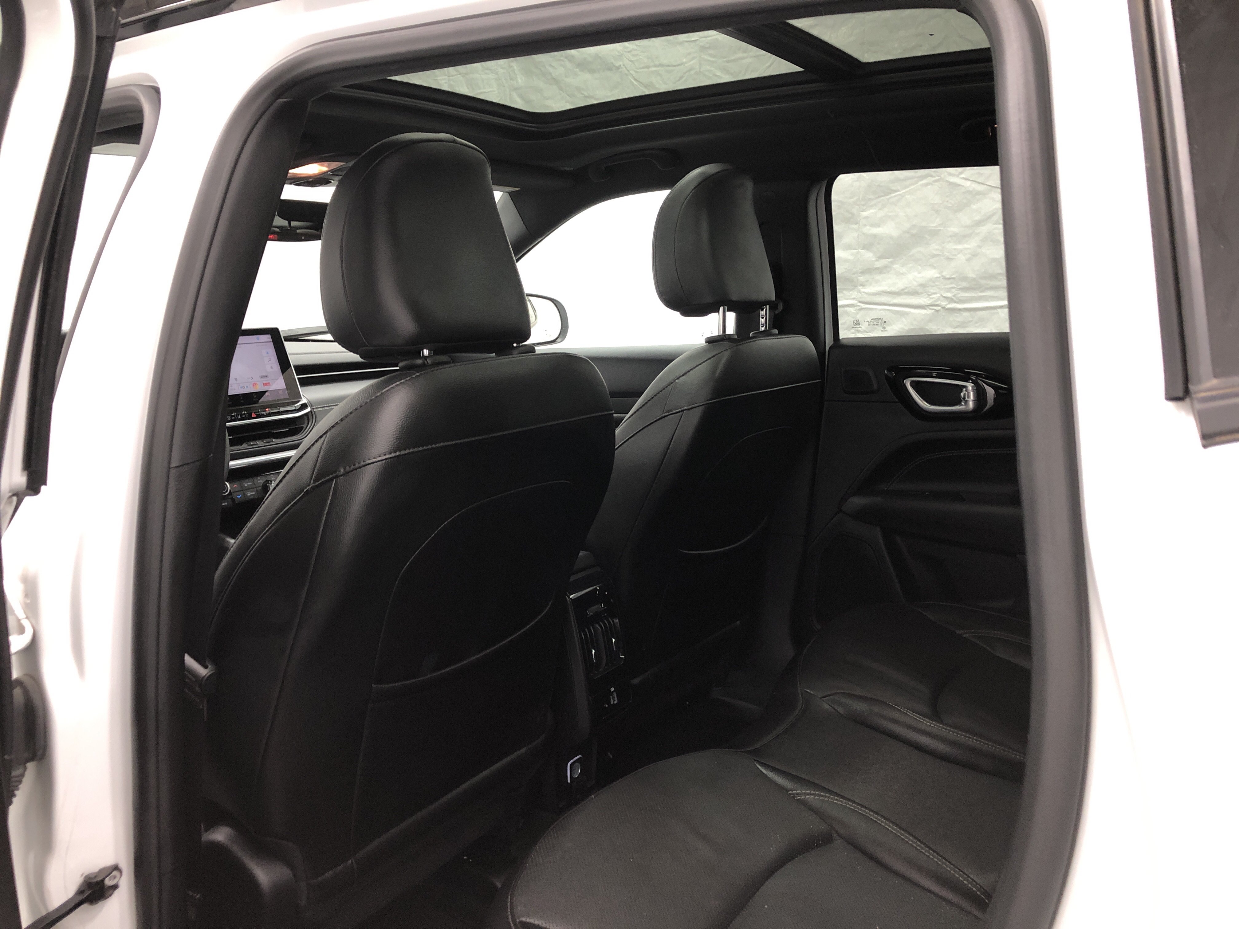 Certified 2024 Jeep Compass Limited w/ High Altitude Package AWD/4WD image 13