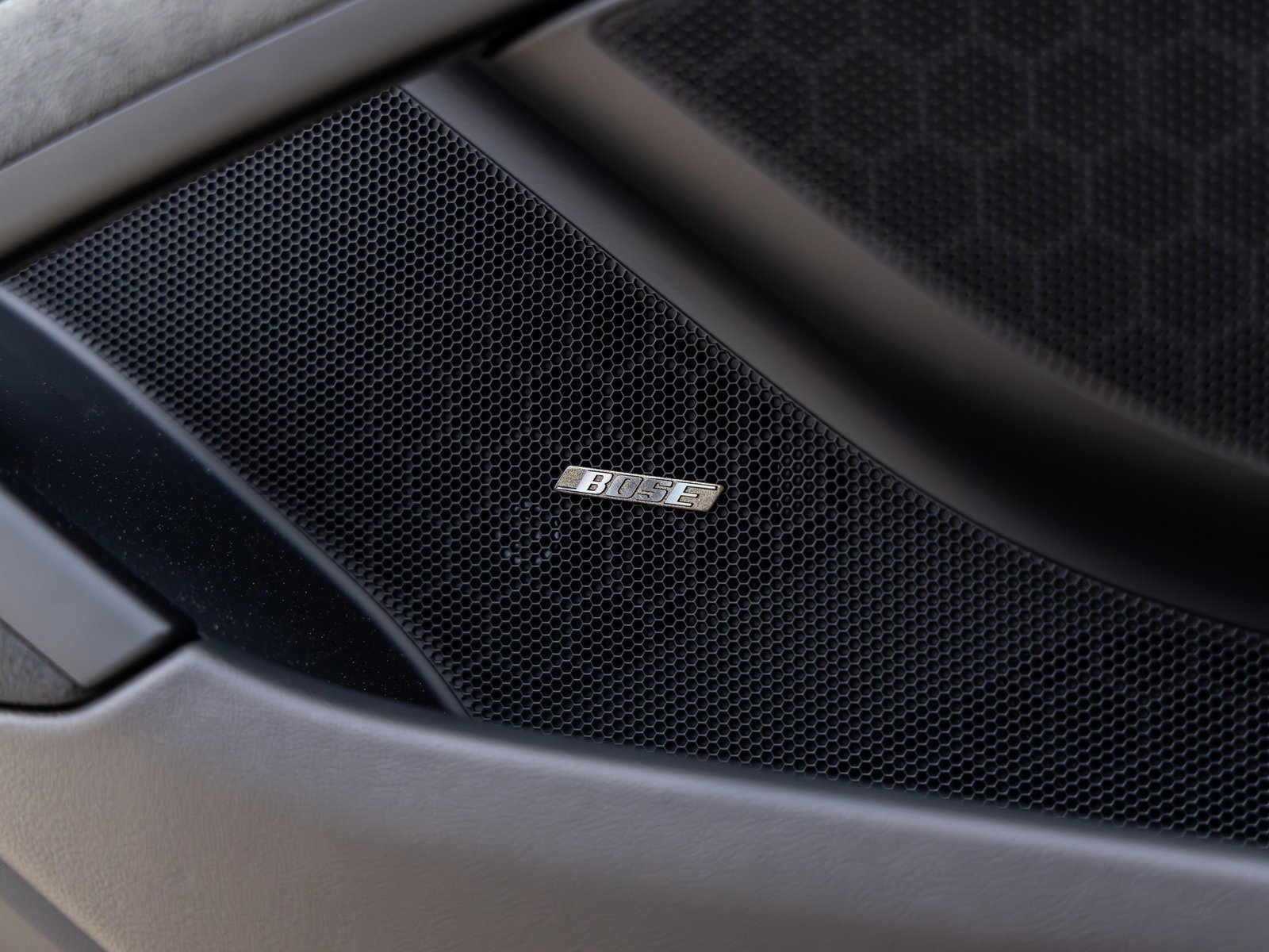 Used 2025 Porsche 718 Cayman GT4 RS image 43