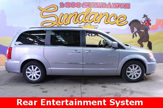 Used 2016 Chrysler Town & Country Touring