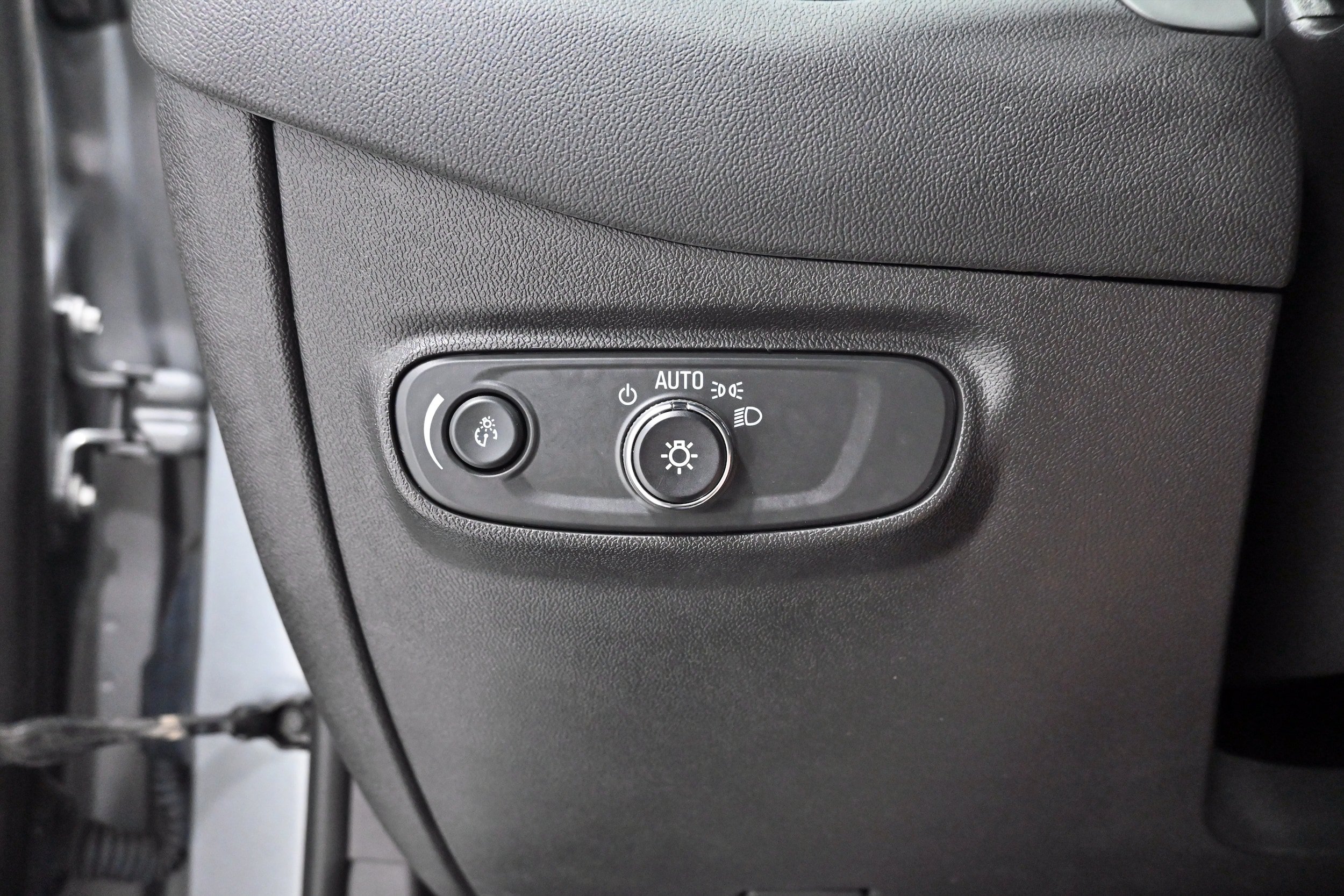 Used 2024 Chevrolet Equinox LS w/ LS Convenience Package FWD image 9