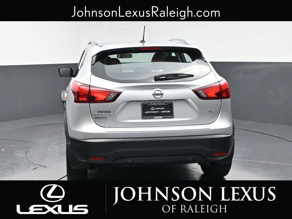 Used 2018 Nissan Rogue Sport SV w/ SV Technology Package FWD image 8