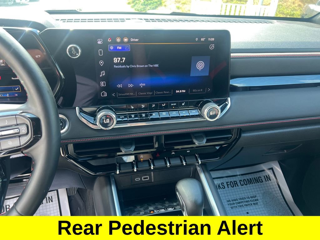 Used 2024 Chevrolet Colorado Z71 w/ Z71 Convenience Package 2 image 19