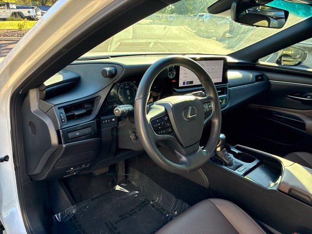 Used 2024 Lexus ES 350 w/ Premium Package FWD image 15
