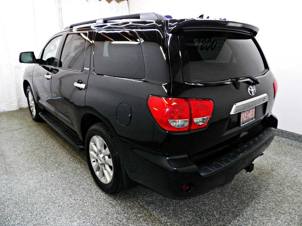 Used 2012 Toyota Sequoia Platinum AWD/4WD image 4