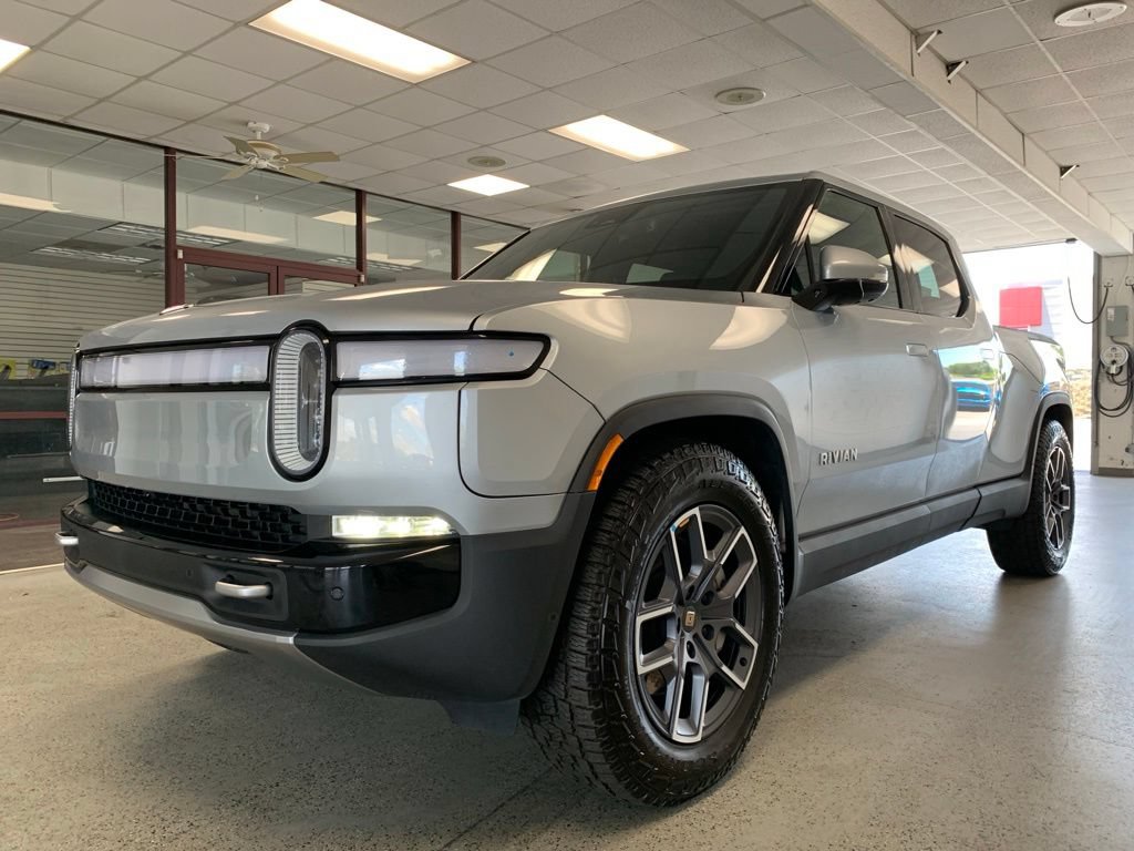 Used 2024 Rivian R1T Adventure AWD/4WD image 2