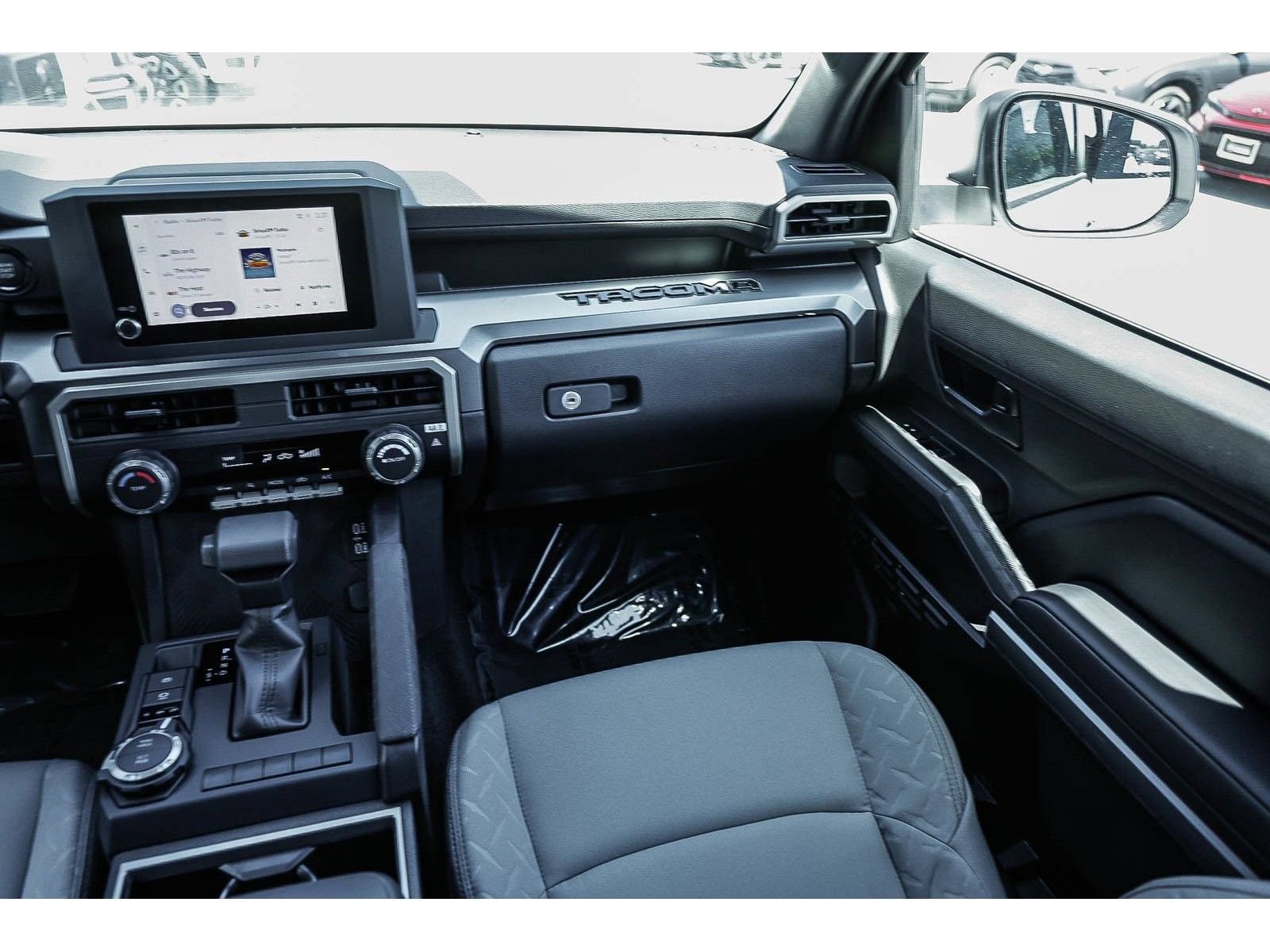 Used 2026 Toyota Tacoma SR5 AWD/4WD image 16