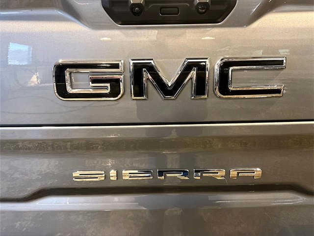Used 2025 GMC Sierra 1500 AT4 w/ AT4 Premium Package image 8