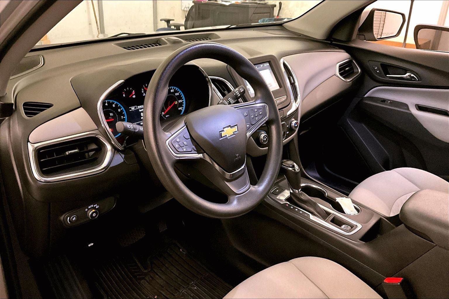 Used 2018 Chevrolet Equinox LT image 12