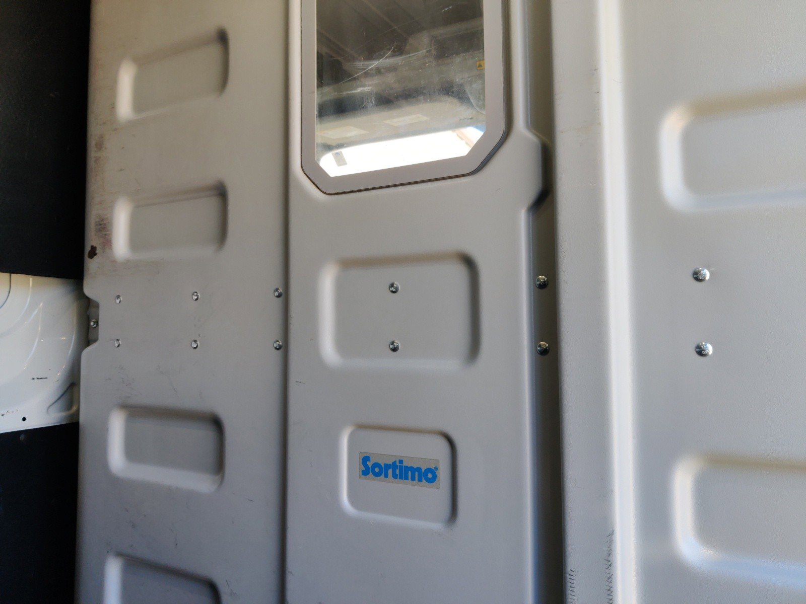 Used 2018 Ford Transit 250 148 Medium Roof image 33