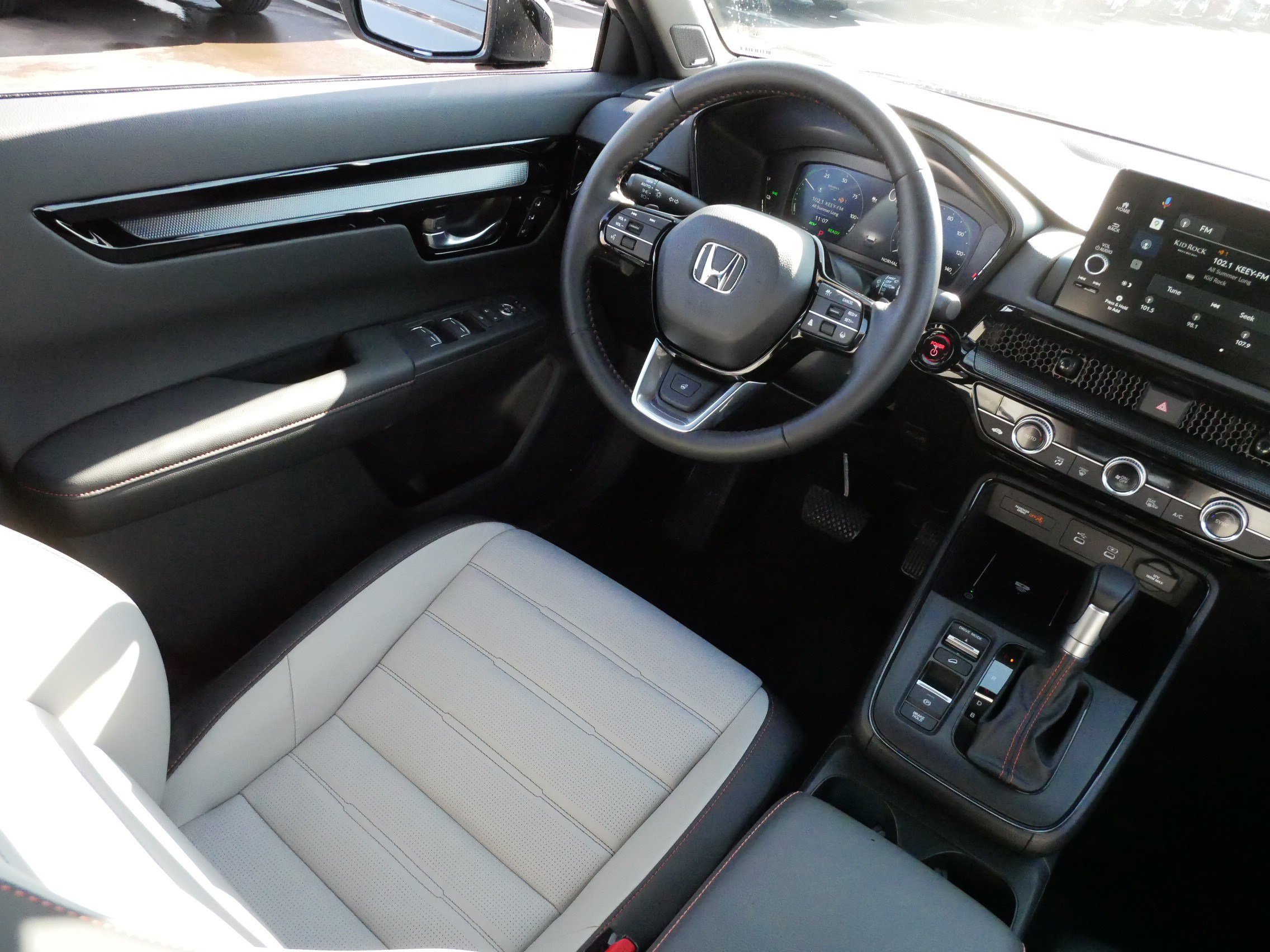 Certified 2026 Honda CR-V Sport Touring image 9