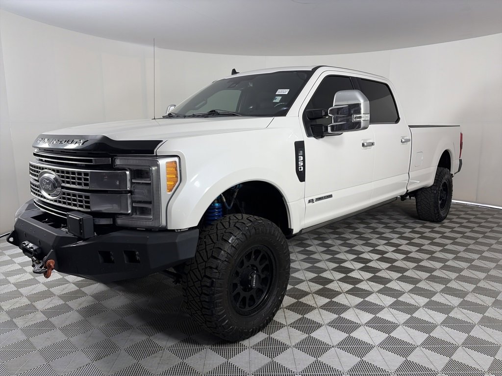 Used 2019 Ford F350 Platinum w/ Platinum Ultimate Package image 3