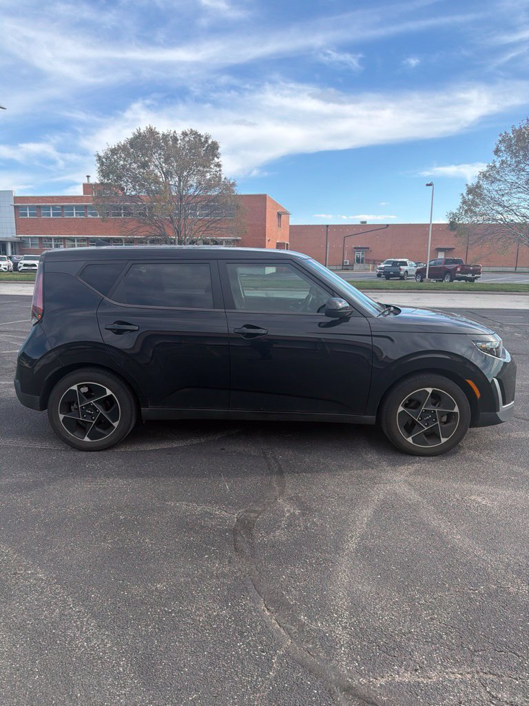 Used 2023 Kia Soul EX FWD image 5