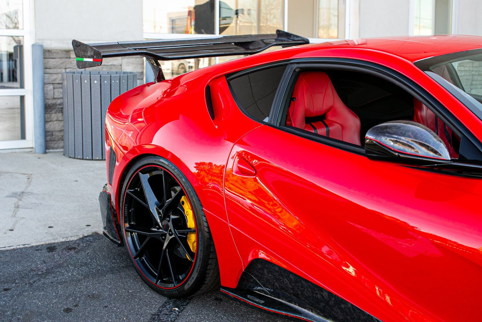 Used 2020 Ferrari 812 Superfast RWD image 59