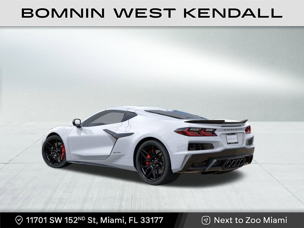 Used 2025 Chevrolet Corvette Z06 image 3