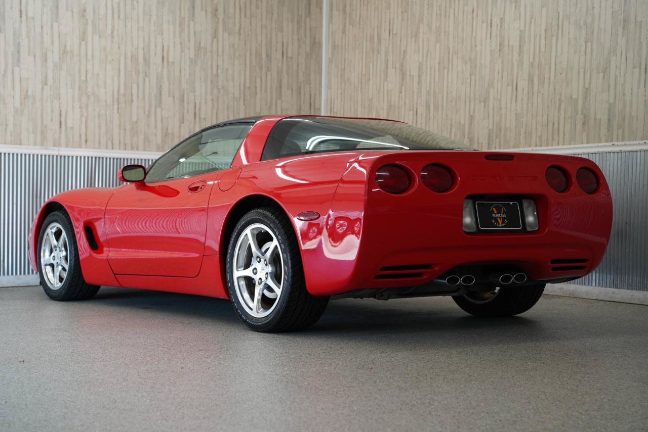 Used 2003 Chevrolet Corvette Coupe w/ Preferred Equipment Group RWD image 7