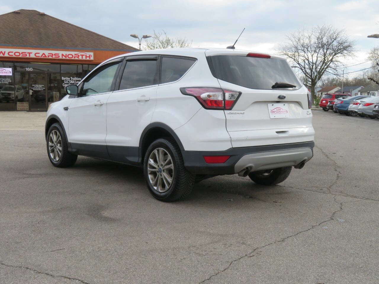 Used 2017 Ford Escape SE w/ SE Cold Weather Package image 3