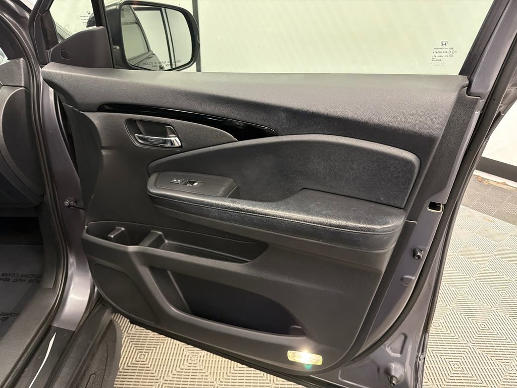 Used 2019 Honda Passport Touring image 16