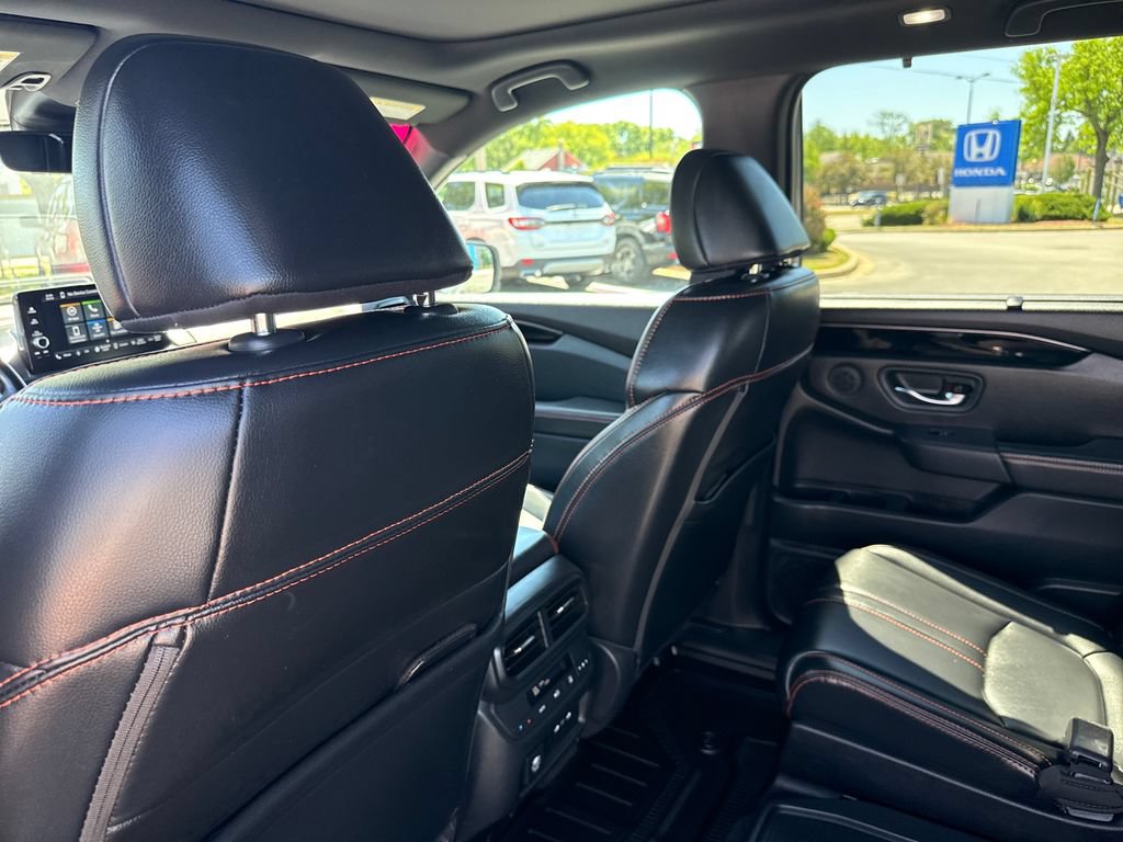Certified 2025 Honda Pilot TrailSport image 22