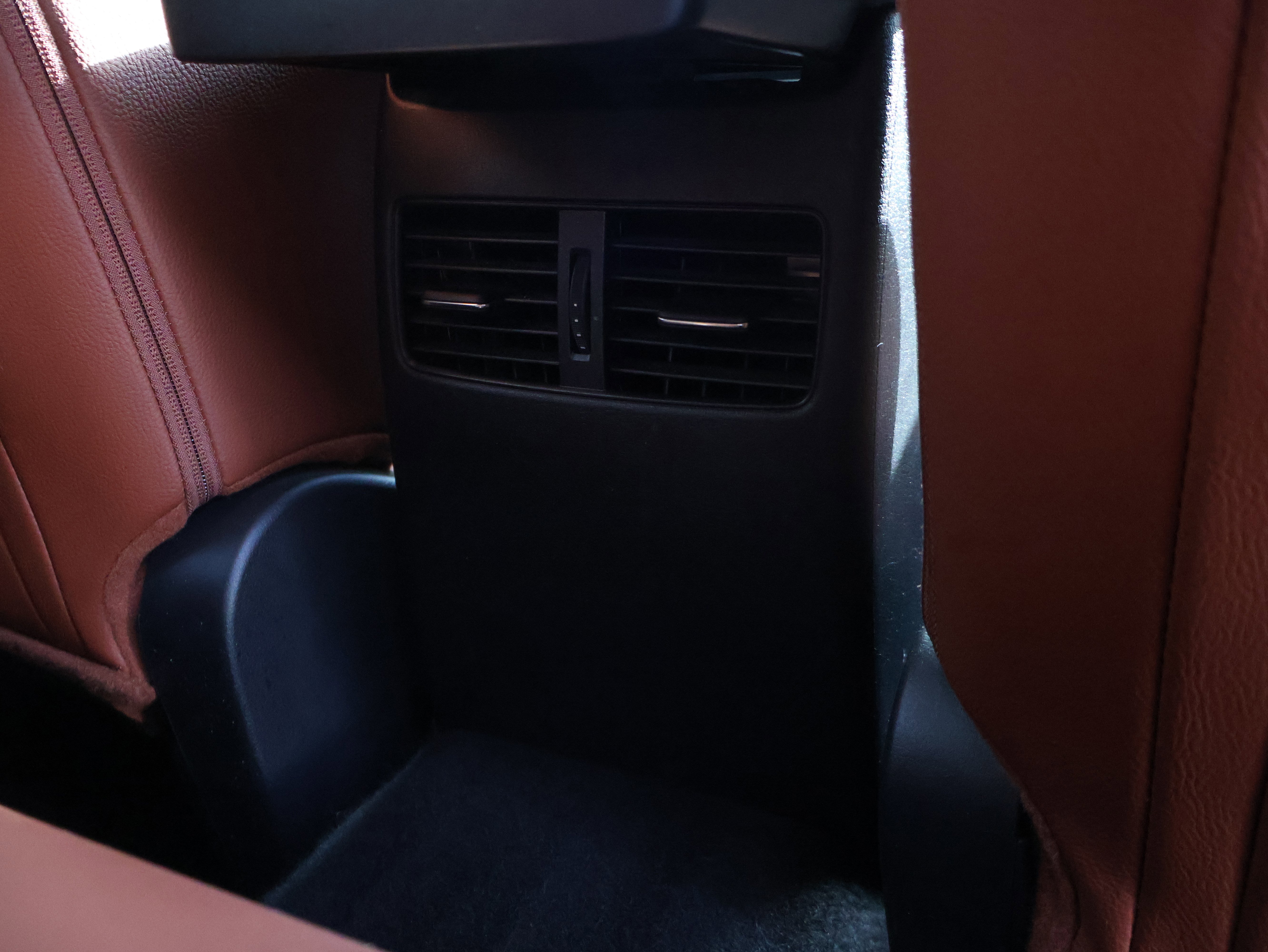 Used 2024 MAZDA CX-30 Carbon image 15