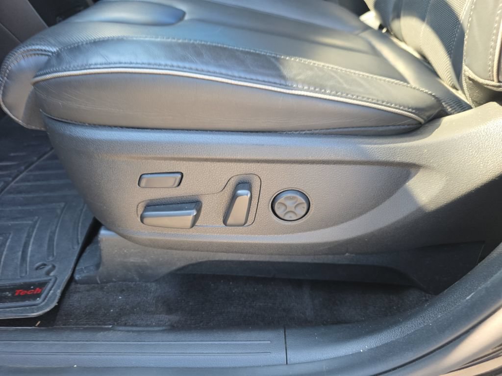 Certified 2021 Hyundai Palisade Limited w/ Cargo Package FWD image 12