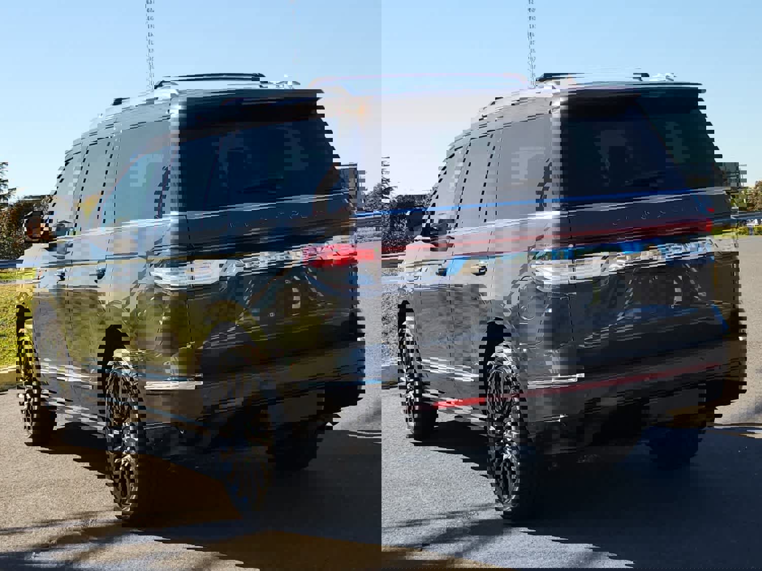 Used 2022 Lincoln Navigator Black Label image 4