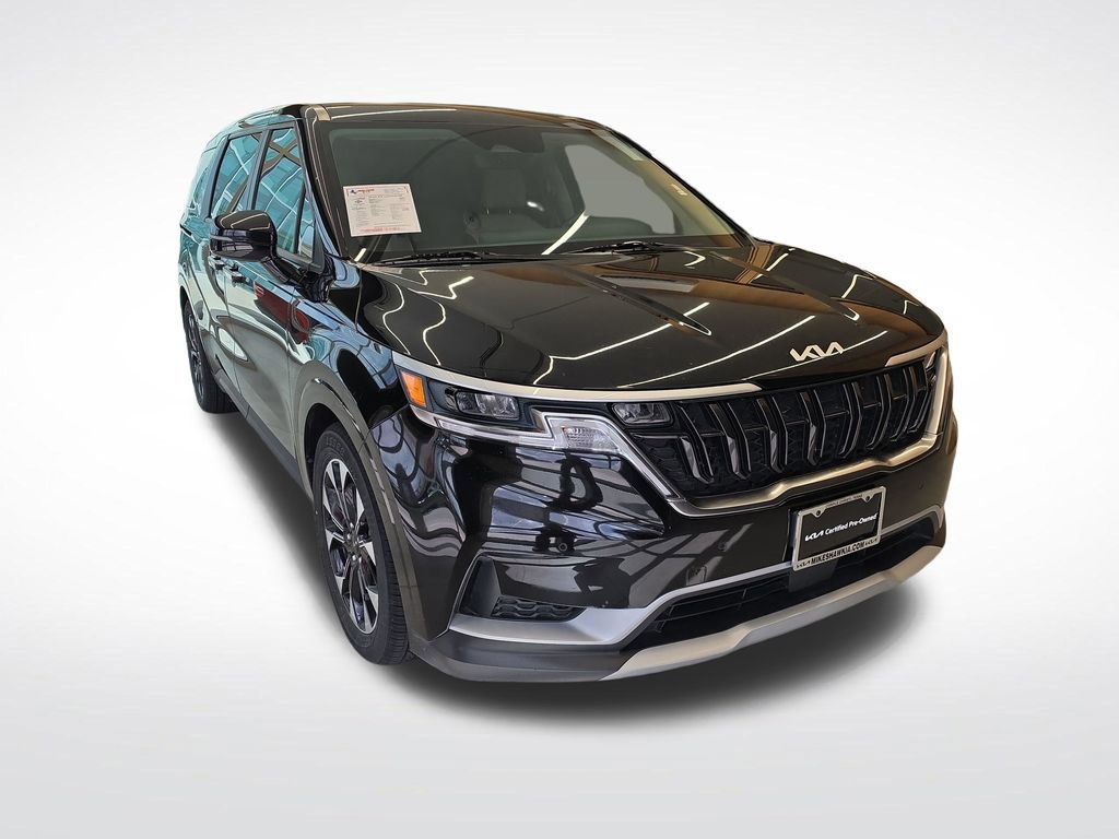Used 2024 Kia Carnival EX image 8