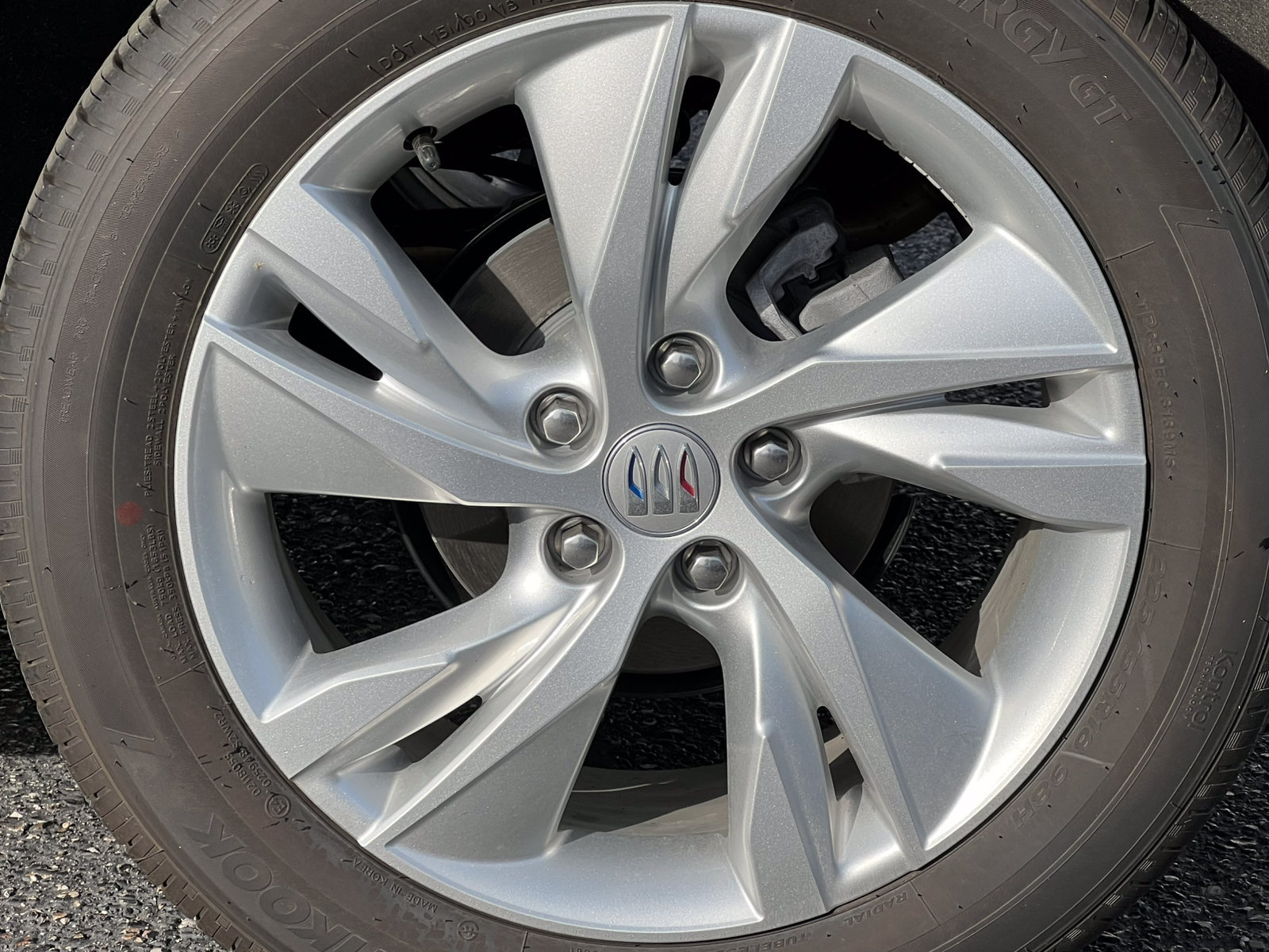 Certified 2024 Buick Encore GX Preferred w/ Comfort Package FWD image 17