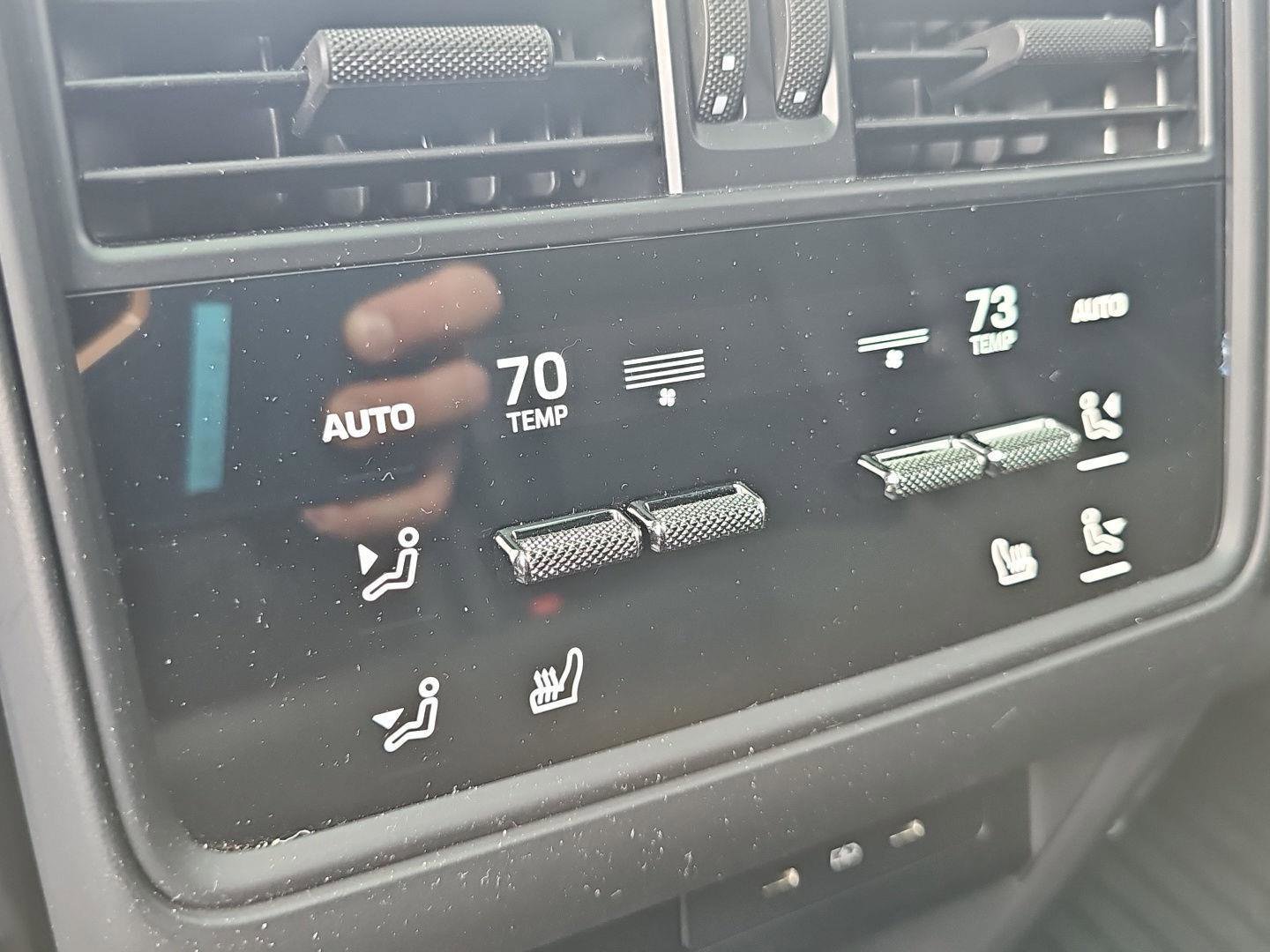 Used 2024 Porsche Cayenne image 23